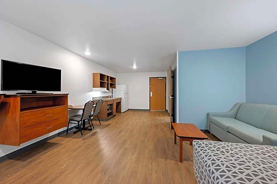 WoodSpring Suites Hobbs