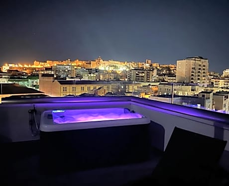 18 Dante Luxury Suites