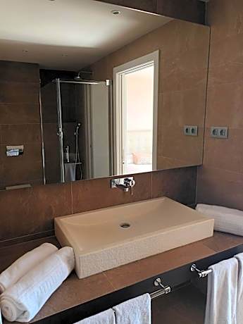 Superior Family Room