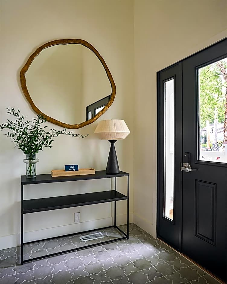 The Neighborhood Hotel New Buffalo