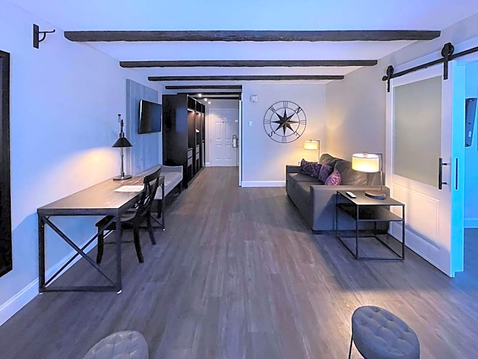 The Century House, an Ascend Collection Hotel