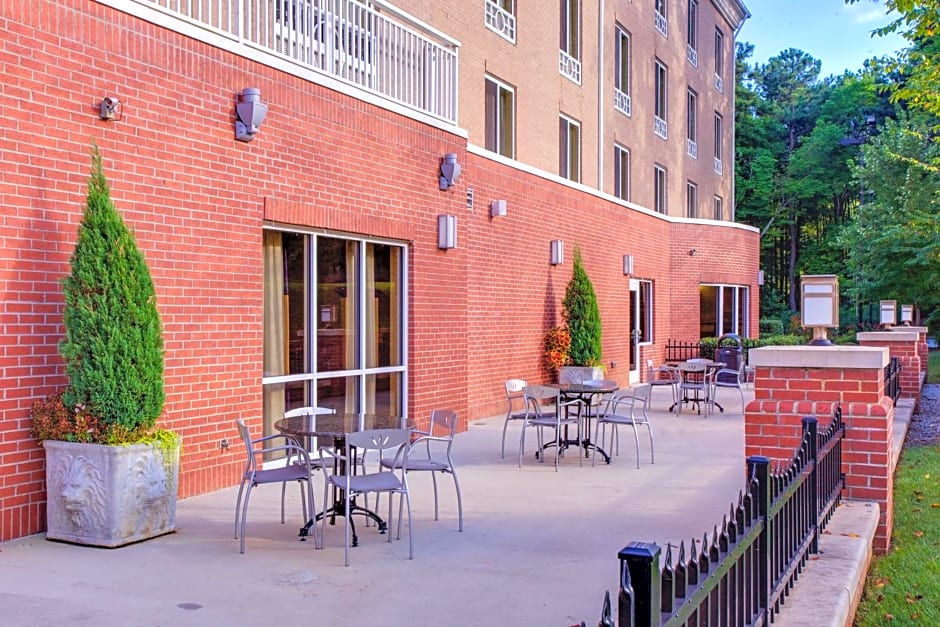 Holiday Inn Express Hotel & Suites Raleigh Sw - At Nc State