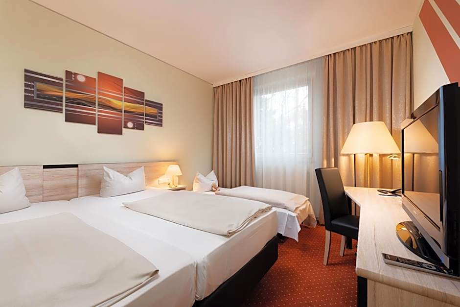 NOVINA HOTEL Sudwestpark