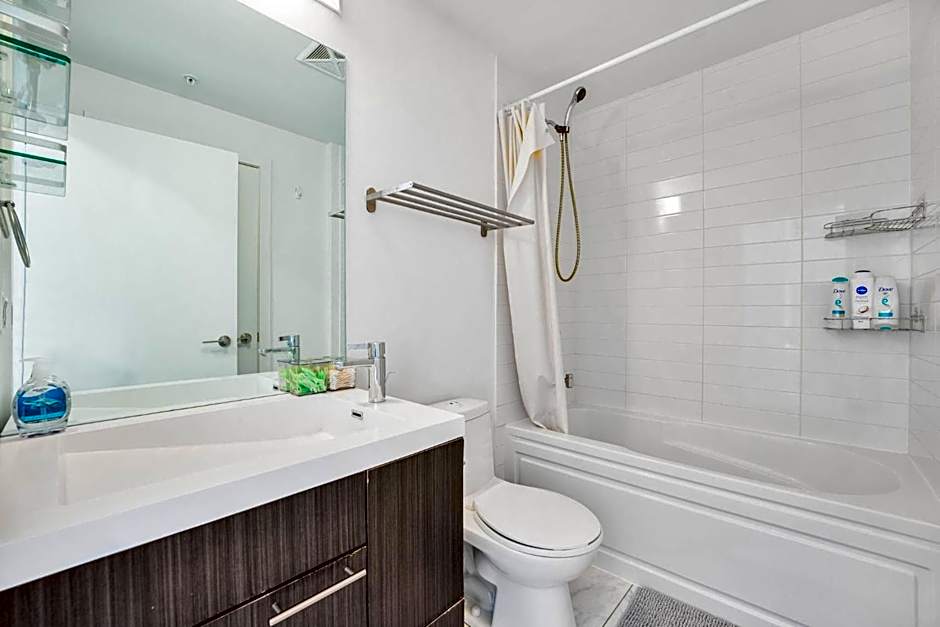 King Bed, Amazing View, Free Parking