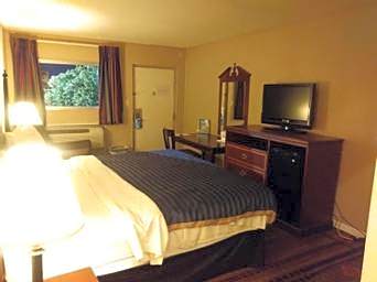 Days Inn by Wyndham Hot Springs