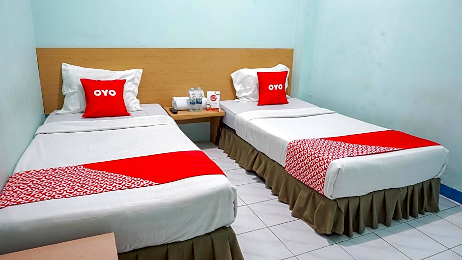 Vaccinated Staff - OYO 2088 Grha Blue Sky Syariah