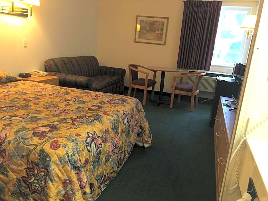 Economy Inn & Suites