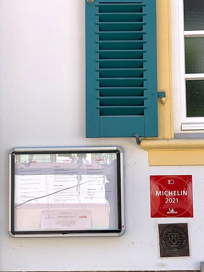 The Hampton Hock's - Wellness & Wine