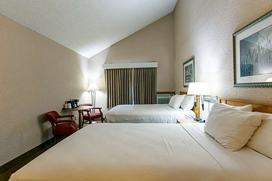 RiverTree Inn & Suites