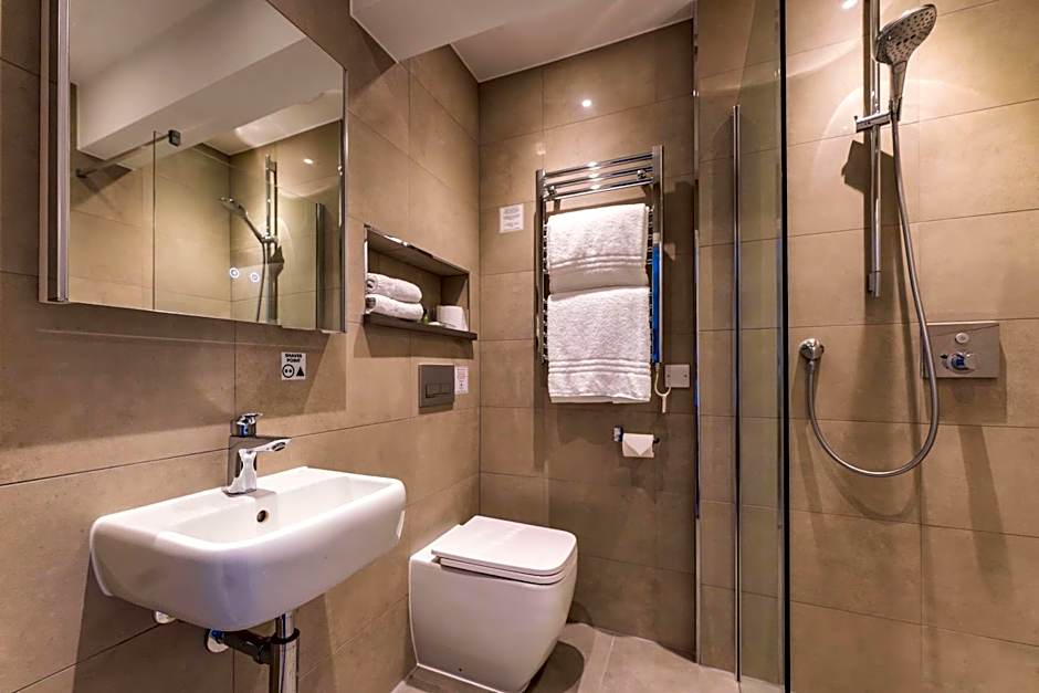Oatlands Park Hotel
