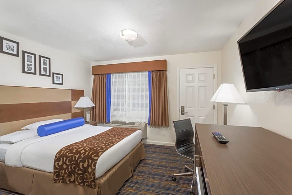 Howard Johnson Berkeley – Berkeley, CA