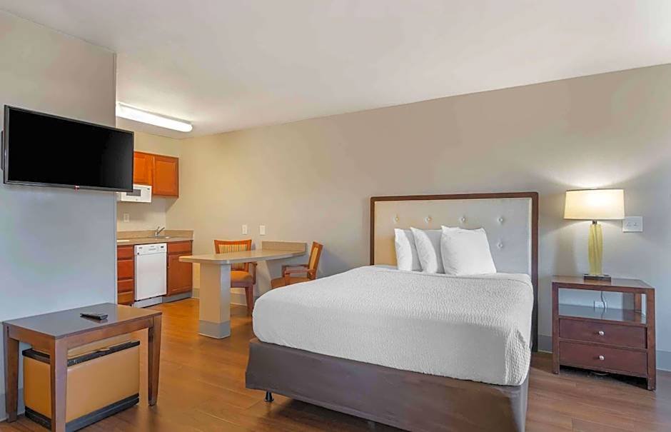 Extended Stay America Suites - Kansas City - Lenexa - 87th St.
