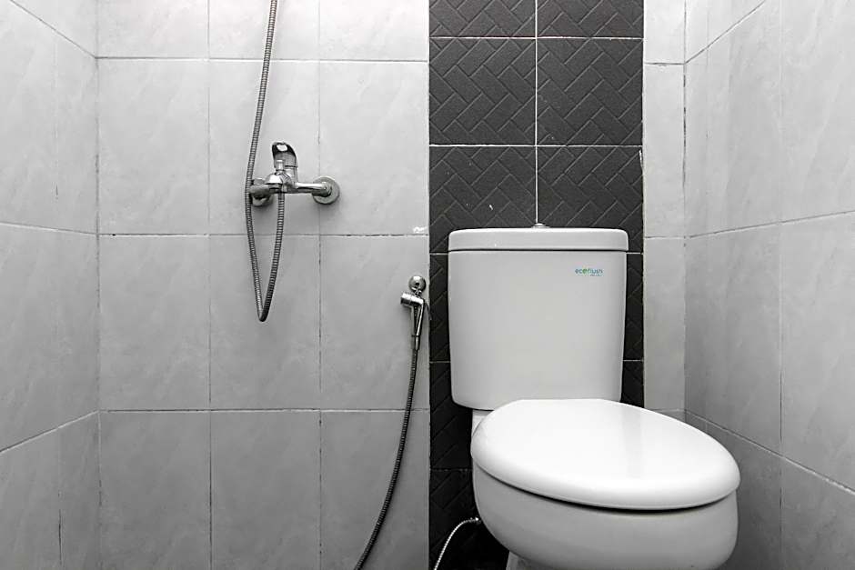 RedDoorz @ Jagakarsa 2