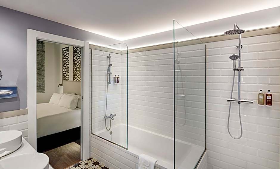 Sercotel Granada Suites