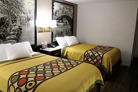 Double Room with Two Double Beds - Non-Smoking