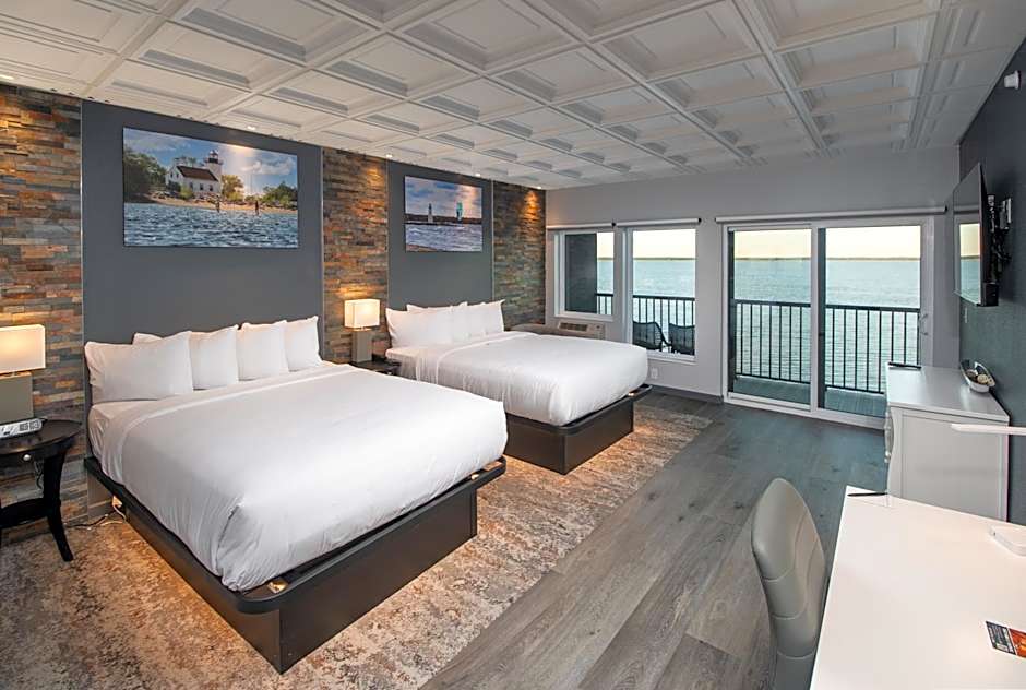 Terrace Bay Hotel