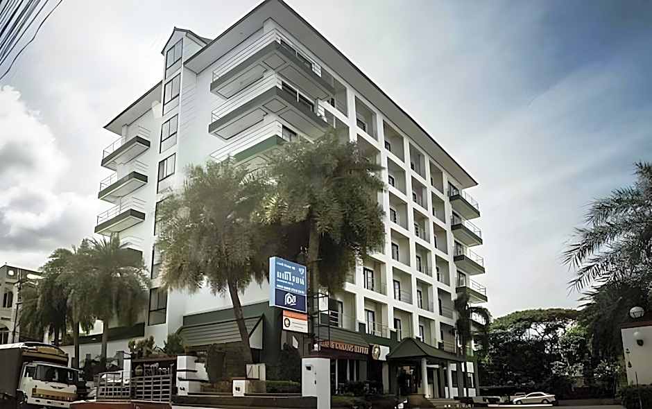 Maneerote Hotel Surin
