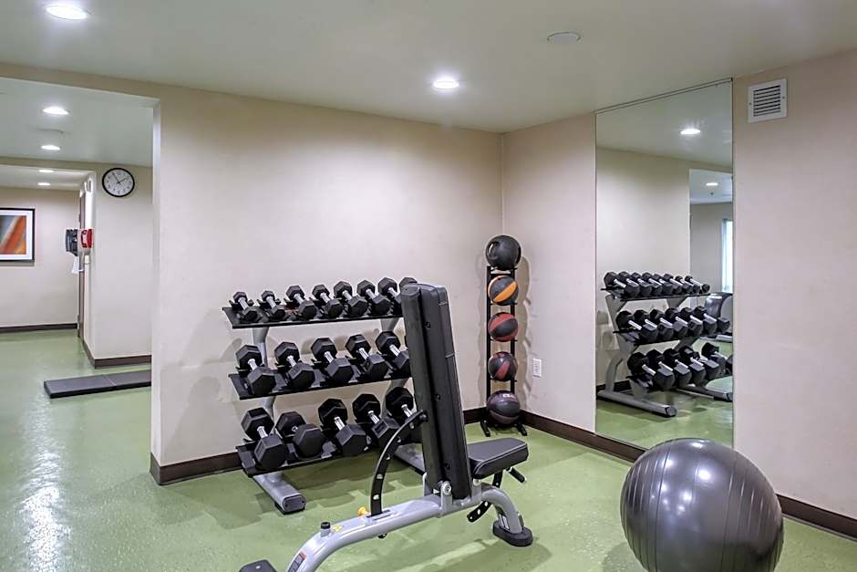 Holiday Inn & Suites Atlanta Airport North By IHG