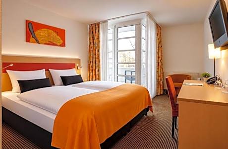 Comfort Room with One Double Bed