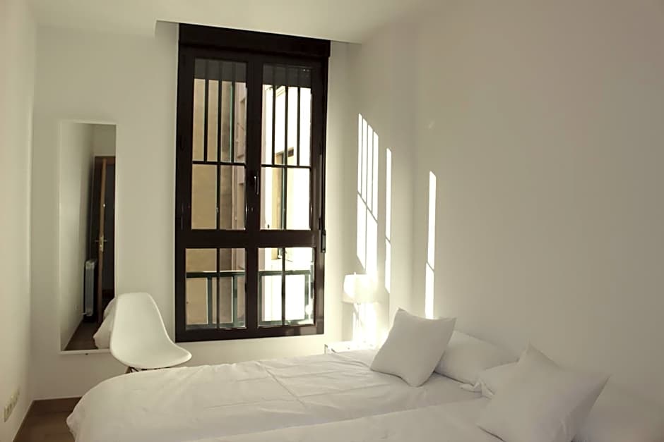 Foto 1 di 2 di Basic Double Room with Shared Bathroom