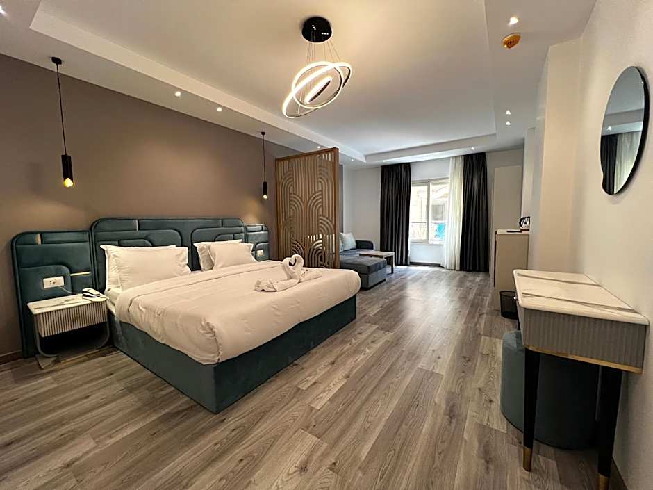 Onyx Pyramids Boutique Hotel