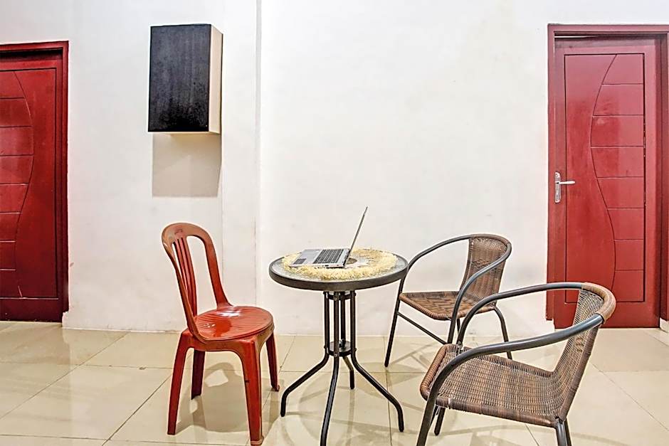 OYO LIFE 92034 Jay Homestay Syariah