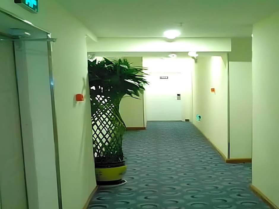 7 Days Inn Korla Passenger Station