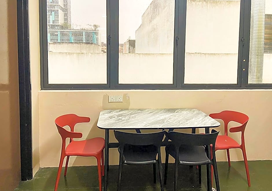 Hostel Black88 Airport Transit - Self Check in