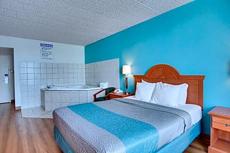 Queen Room with Spa Bath - Non-Smoking