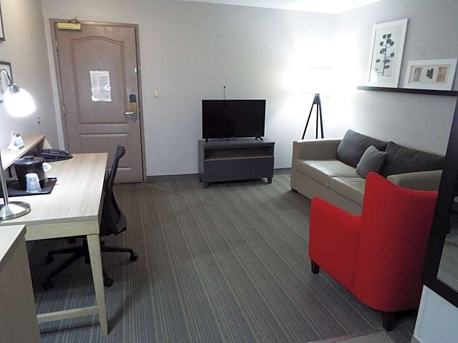 Country Inn & Suites by Radisson, McDonough, GA