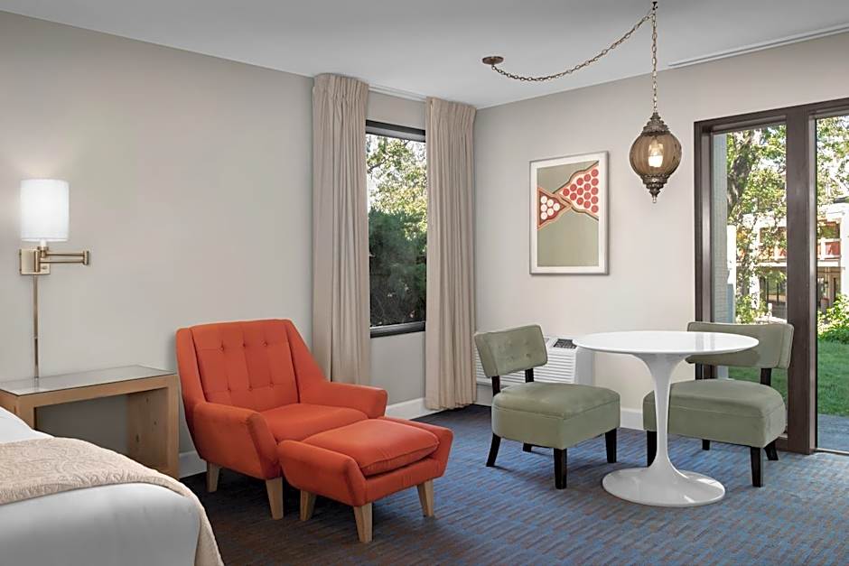 Ashland Hills Hotel & Suites