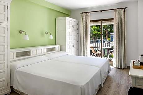 Twin Room with Spa Access