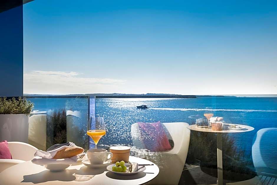 RIVALMARE BEACH Boutique Hotel