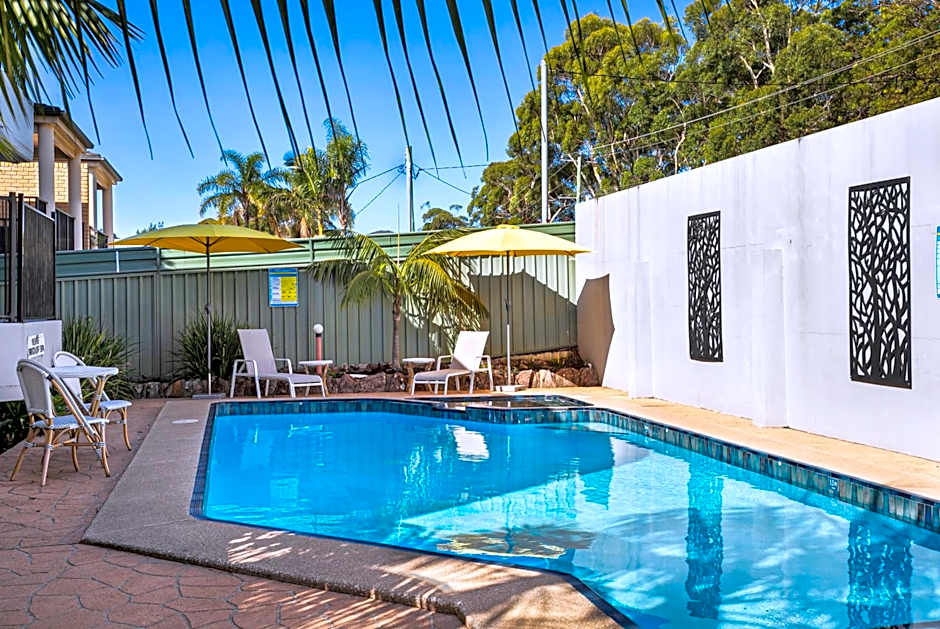 Peninsula Nelson Bay Motel and Serviced Apartments