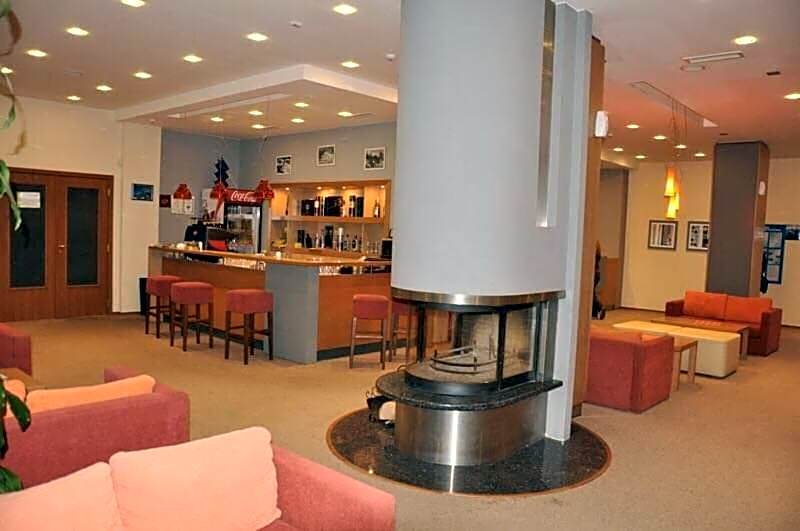 Studios-Villa Park SV