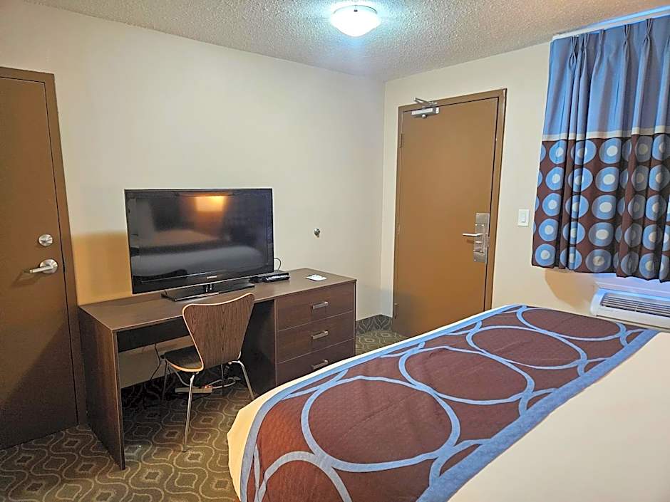 Super 8 by Wyndham Spruce Grove