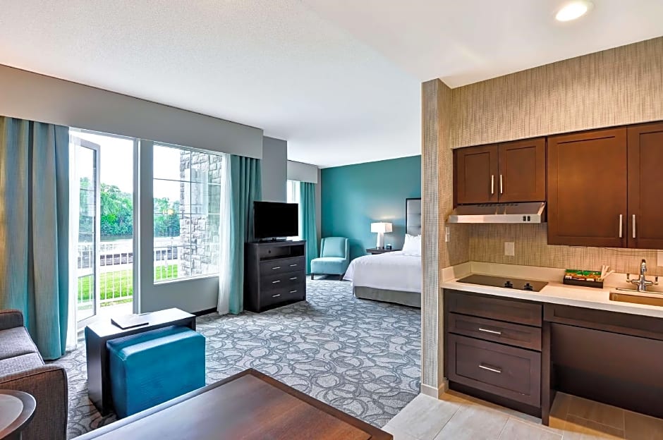 Photo 1 of 4 of 1 King Bed, Mobility Accessible, Roll in Shower