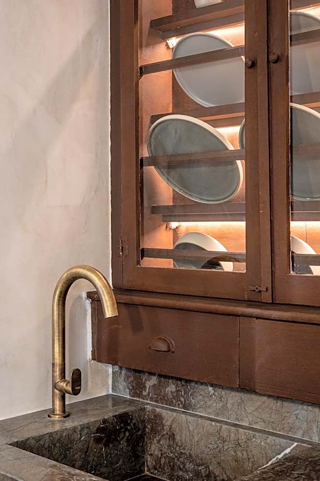 Inotropes Boutique Suites - Adults Only