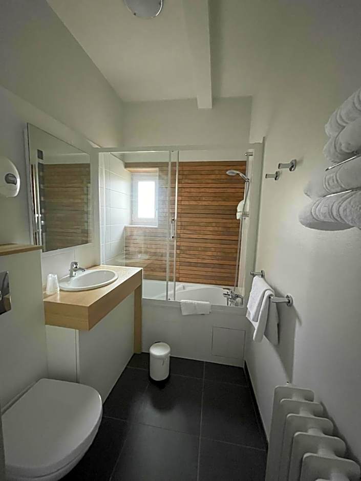 Urban Jungle Hotel Orleans --- ex Grand Hotel
