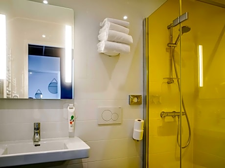 Standard Room With Two Single Beds