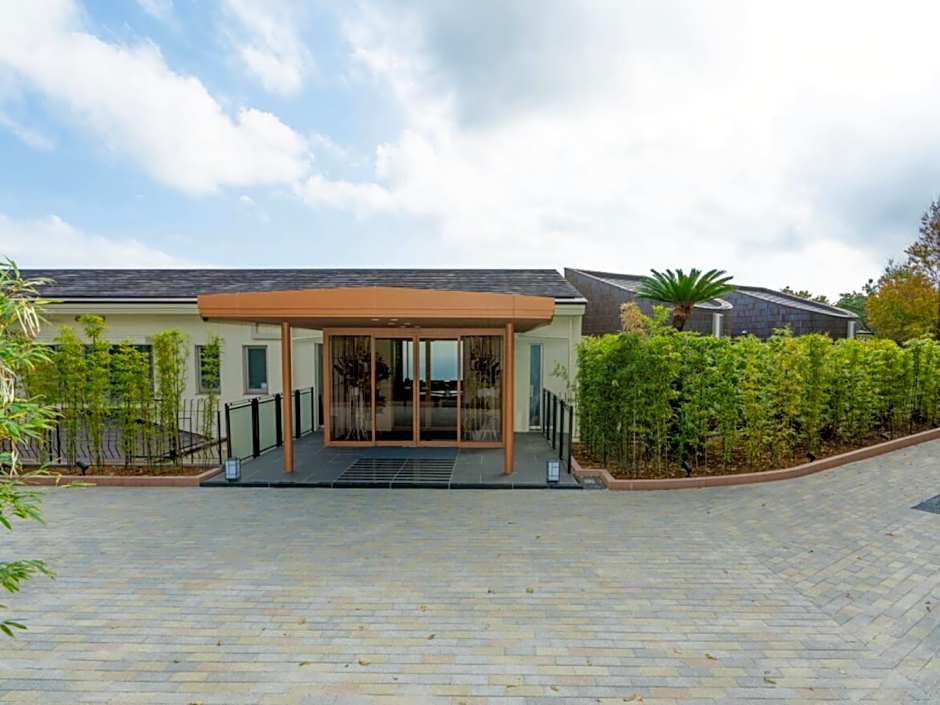 Omuro no mori Gyokusui - 13 years or older