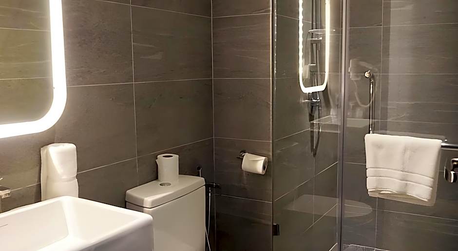 Urban H Hotel