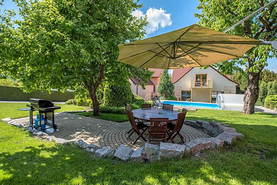 Hotel Garni Pod Skalkou