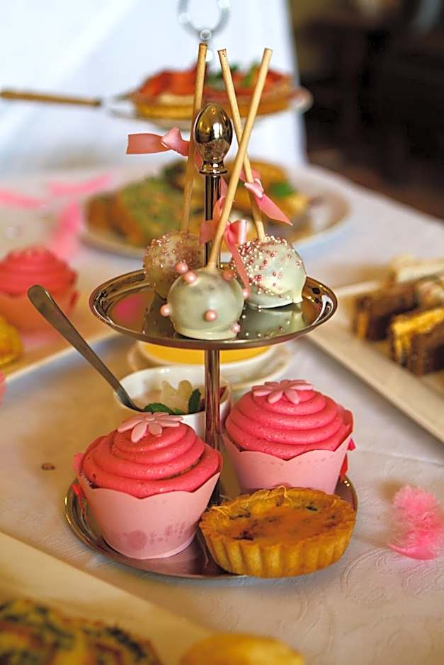 Hacklewood Hill Country House