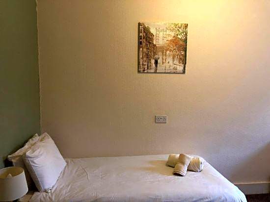 OYO Eastbank Hotel, Speyside Scotland