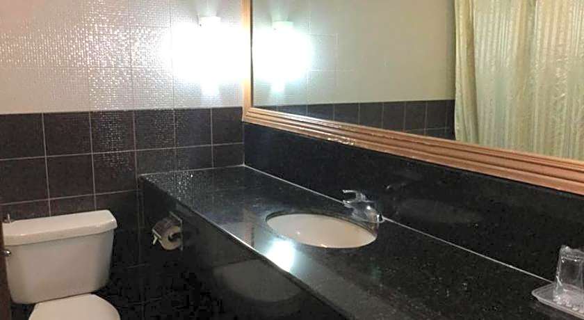 Dotties Place Hotel and Restaurant