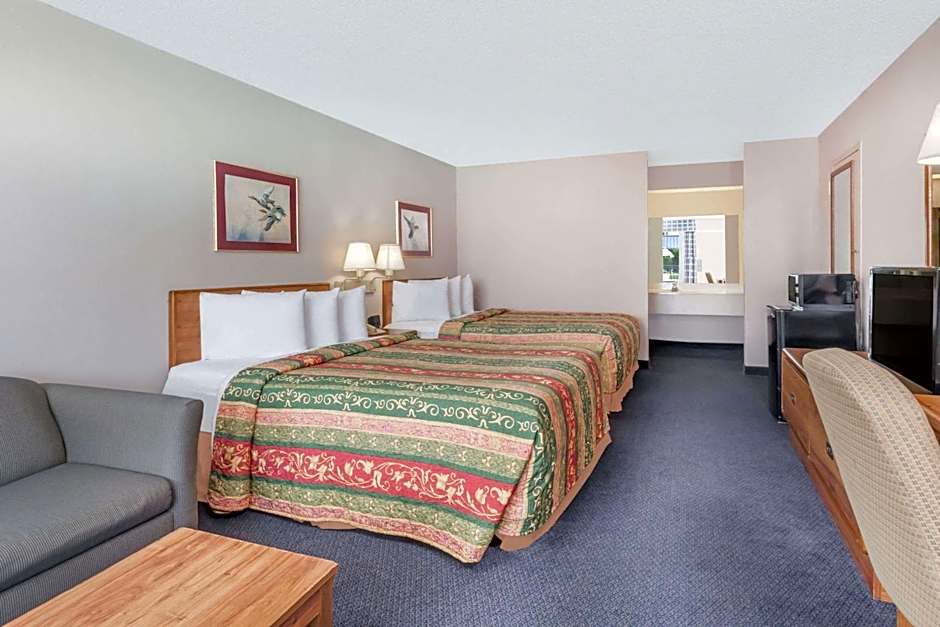 Days Inn by Wyndham Seguin TX