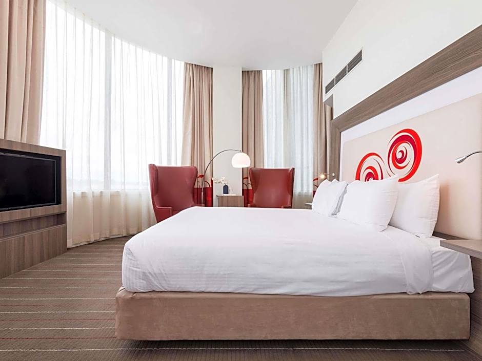 Novotel Melbourne Glen Waverley Hotel