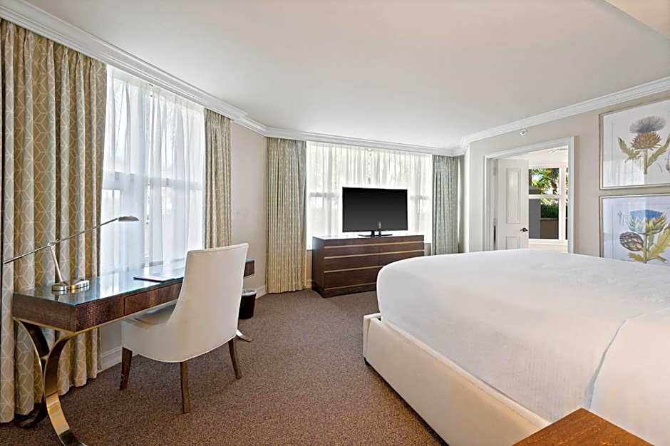Marco Beach Ocean Suites