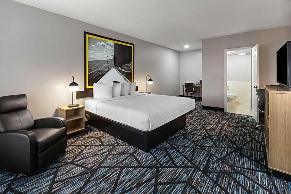 Super 8 by Wyndham Traverse City